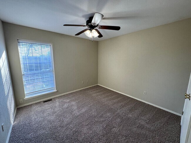 Building Photo - 704 Copperfield Dr