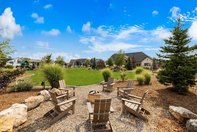 Building Photo - 7940 W Mirror Pond Dr