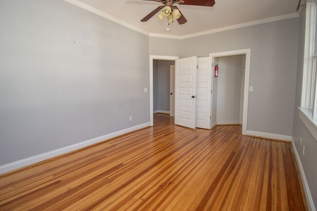 Building Photo - Immediate move-in! Short-term lease! Spacious 4BR/3BA Home Near USC!