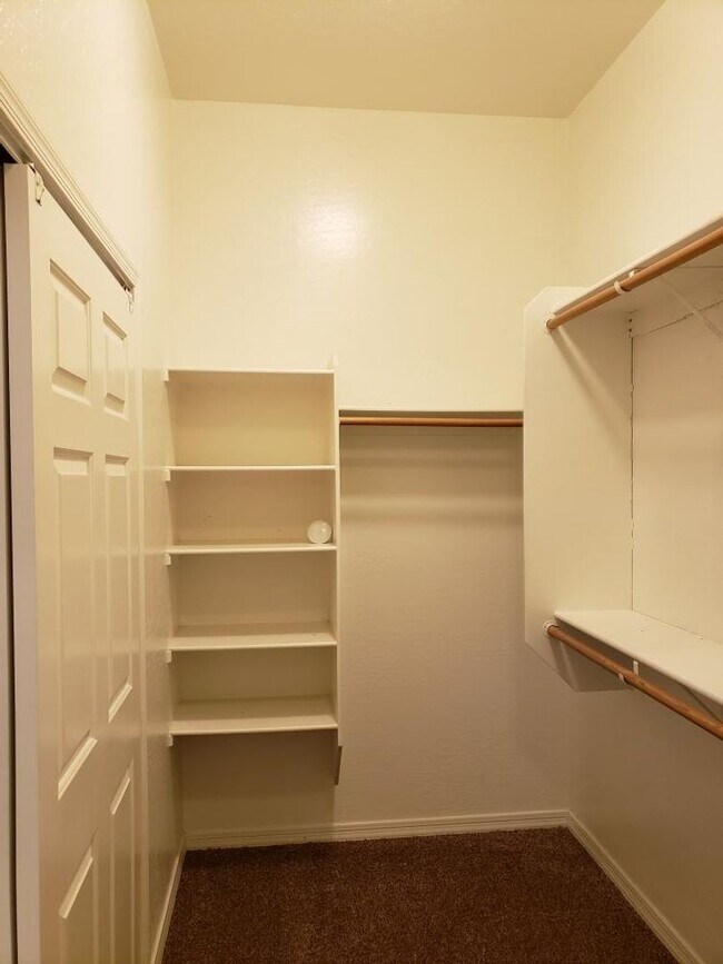 Building Photo - 760 E Indian Wells Pl