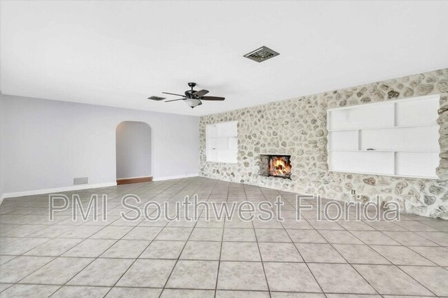 Building Photo - 1405 Cambridge Dr