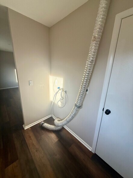 Building Photo - 4161 Grayfriars Ln