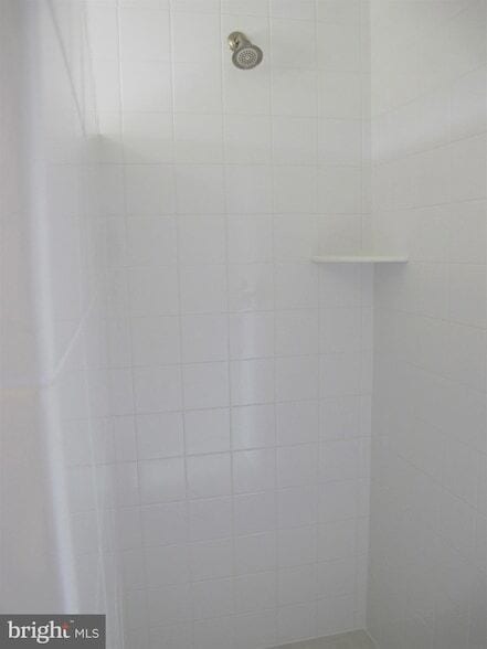 Building Photo - 43 Lee St