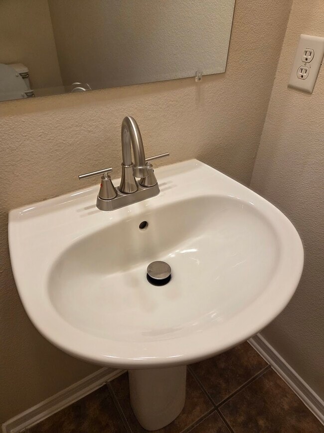 Building Photo - 5419 Bear Hunters Dr