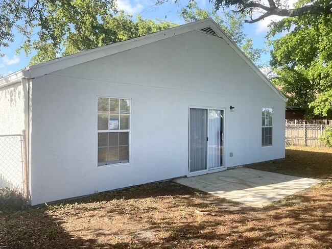 Building Photo - 2431 SW 87th Terrace