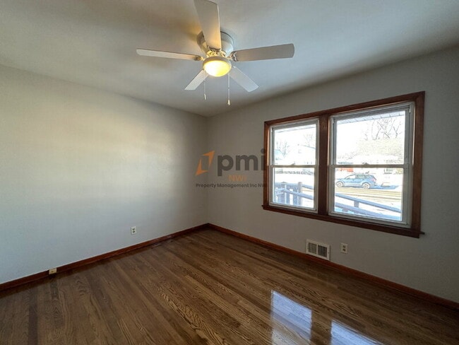 Building Photo - 6617 Parrish Ave