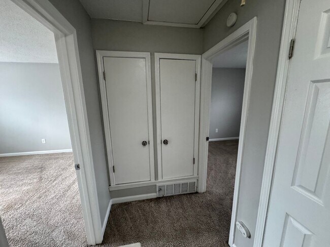 Building Photo - 3546 Christine Rd