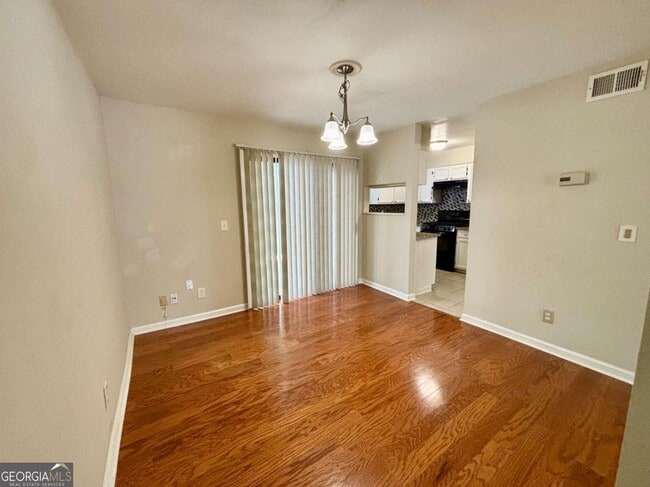 Building Photo - 666 Stratford Green Way