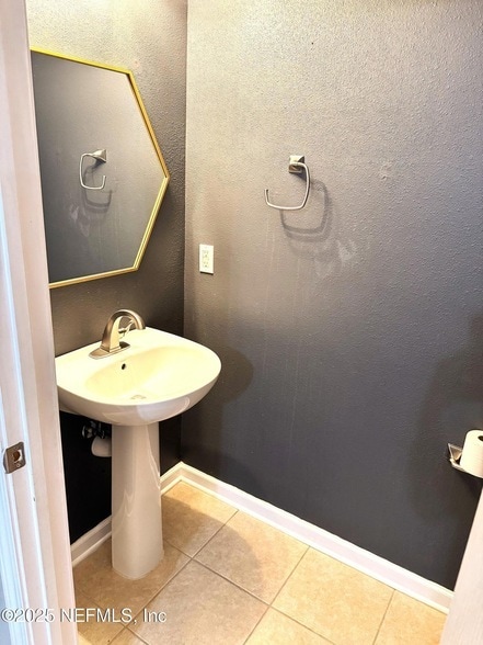 Building Photo - 1500 Calming Water Dr