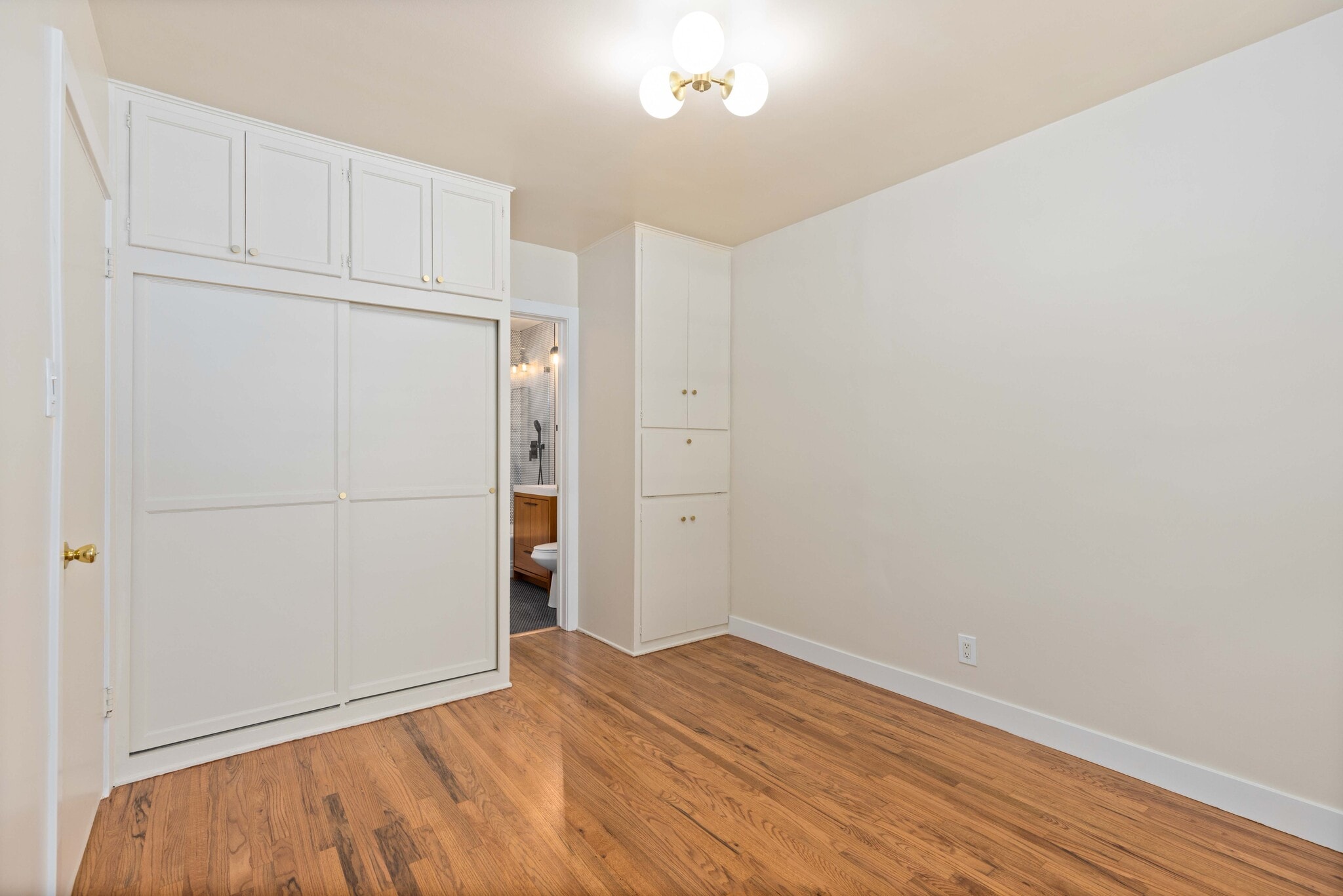 Building Photo - 1942 Chickasaw Ave