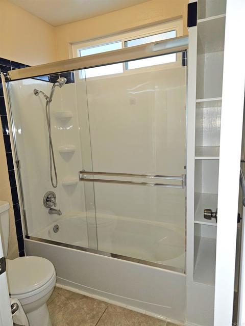 Building Photo - 1505 Surrey Ct