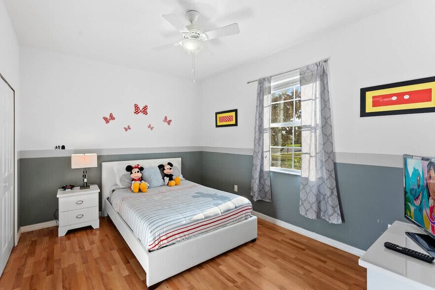 Building Photo - 481 Las Fuentes Dr