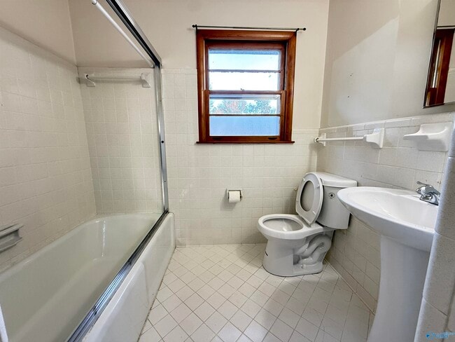 Building Photo - 6167 Wall Triana Hwy