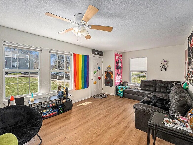 Building Photo - 12309 3rd St