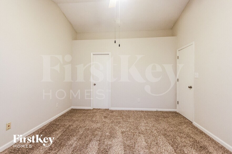 Building Photo - 9223 Timpani Way