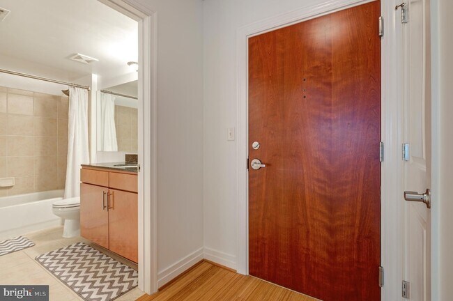 Building Photo - 915 E Street NW Unit 1001