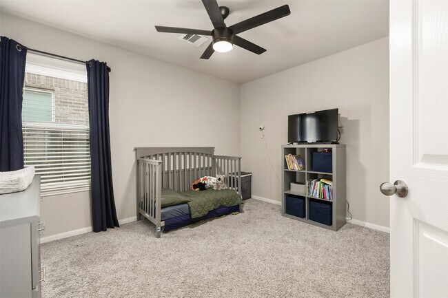 Building Photo - 2214 Sand Lily Dr