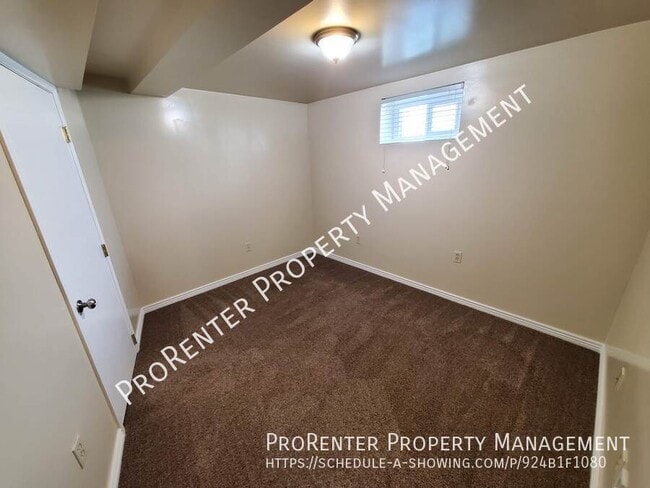 Building Photo - 4749 S 200 E