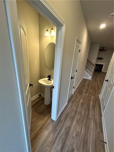 Building Photo - 287 Turtle Creek Dr