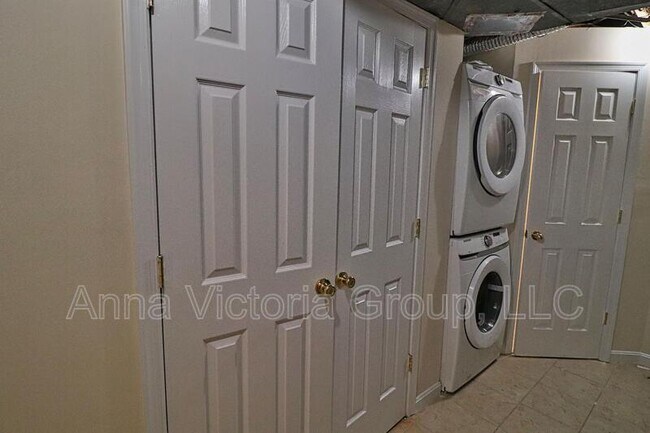 Building Photo - 12417 Asbury Dr