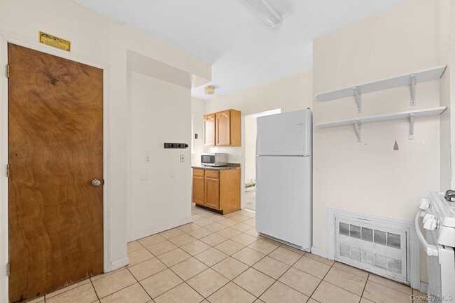 Building Photo - 130-27 116th St