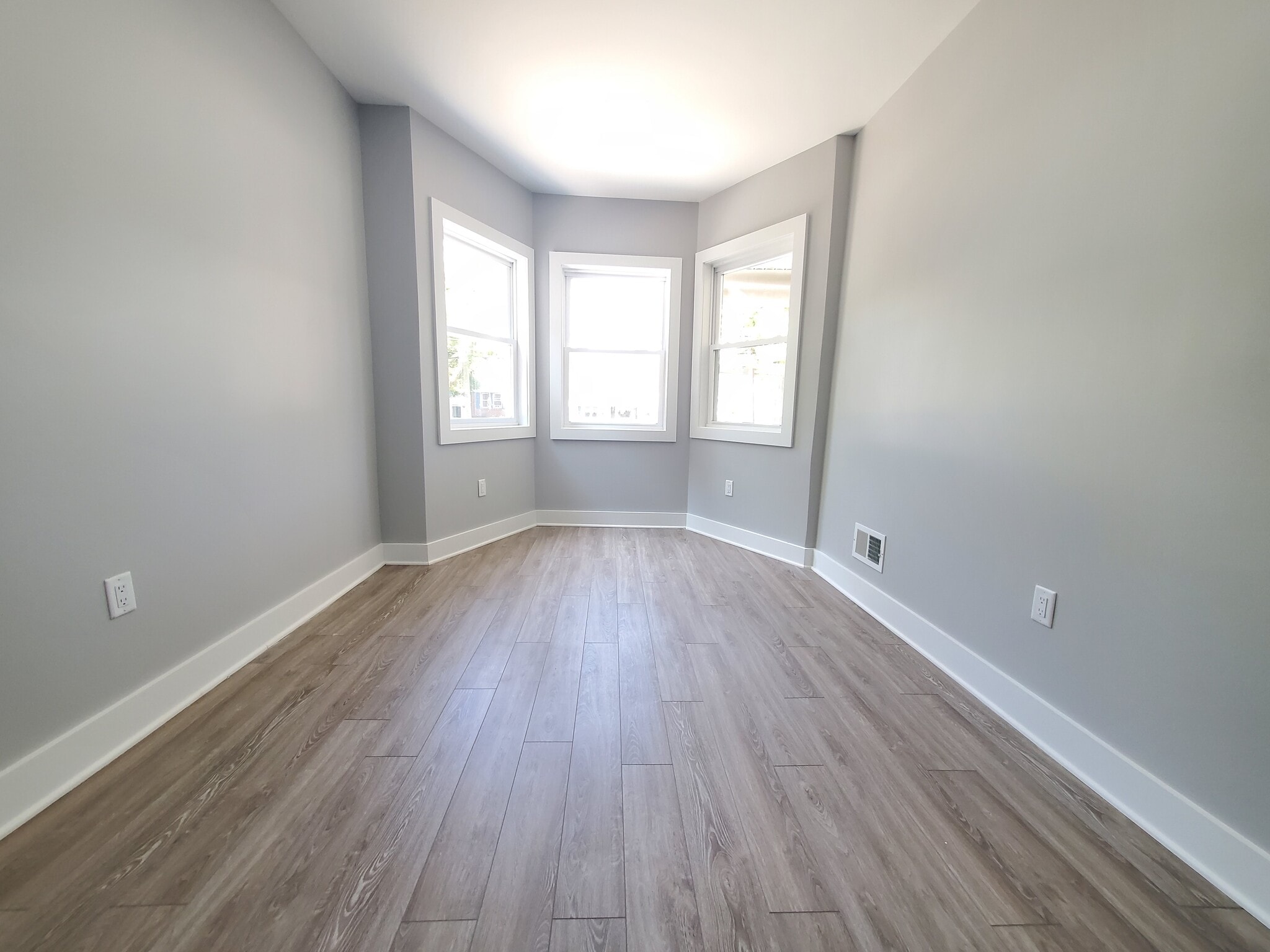 484 Kennedy Blvd 1F - 482 Kennedy Blvd