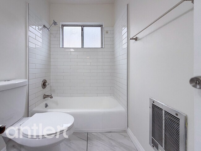 Building Photo - 14270 Dickens St