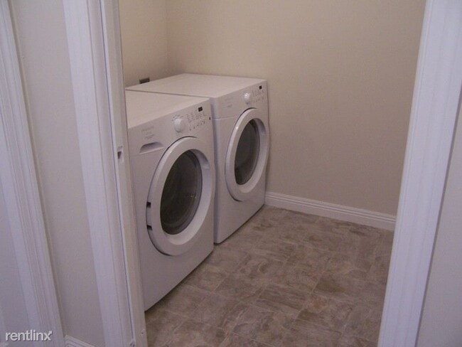 Building Photo - 3 br, 2 bath Condo - 1st Avenue Condos FUL...