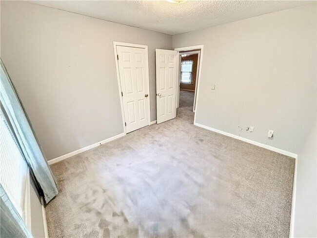 Building Photo - 1497 Chaseway Cir