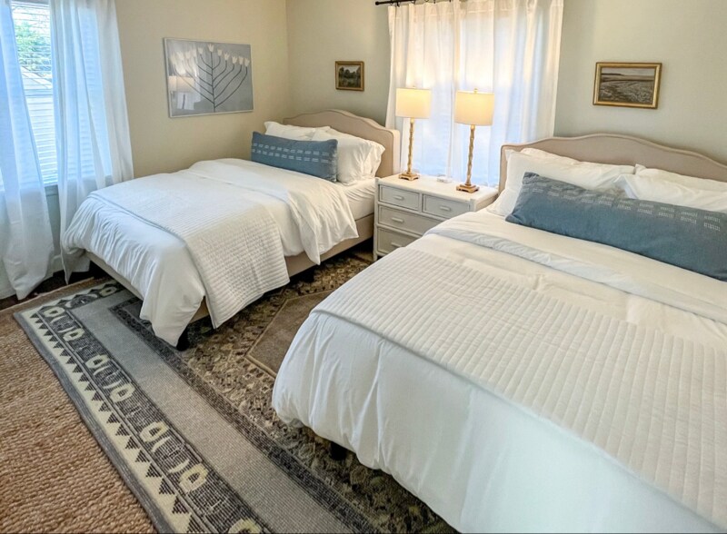 Building Photo - 4445 6th Ave S