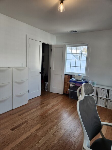 Building Photo - 20 Garden St