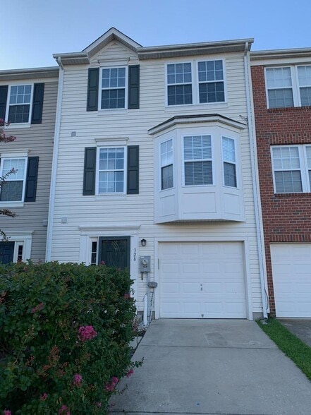 Building Photo - 328 Kestrel Dr