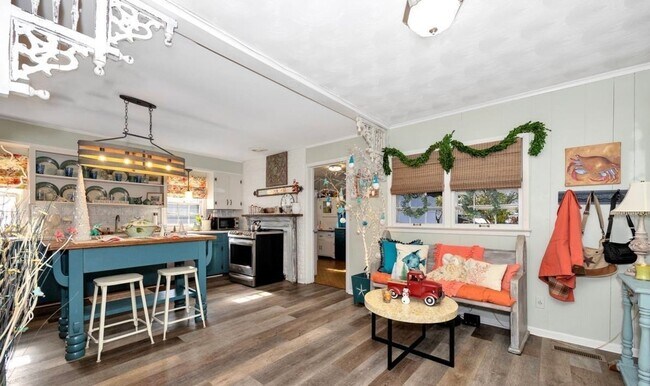 Building Photo - Charming 3 Bedroom, 2 Bathroom Home in Decatur, AL