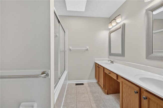 Building Photo - 12110 Greenmont Walk