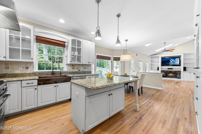 Building Photo - 13 Victorian Woods Dr