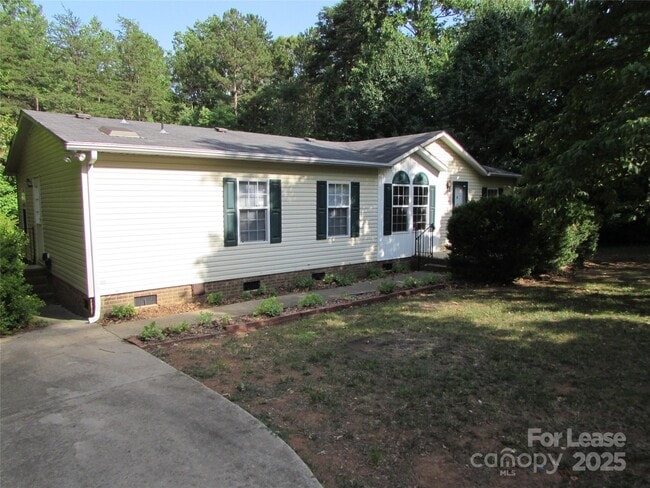 Building Photo - 293 Sailwinds Rd