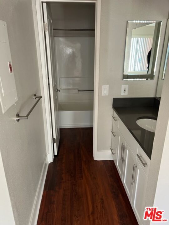 Building Photo - 5830 Las Virgenes Rd