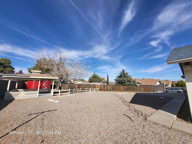 Building Photo - 969 Shadow Crest Cir