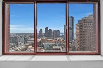 Building Photo - 4-74 48th Avenue Unit 25M