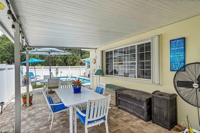 Building Photo - 2705 Roosevelt St