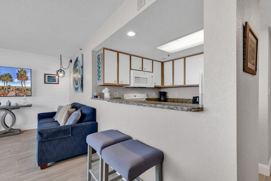 Building Photo - 1700 N Ocean Blvd