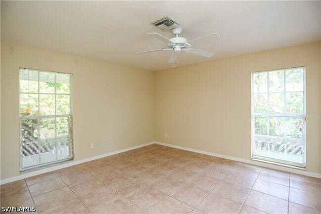 Building Photo - 1040 Moon Lake Dr