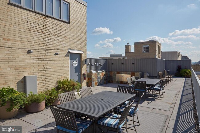 Building Photo - 1711 Massachusetts Ave NW