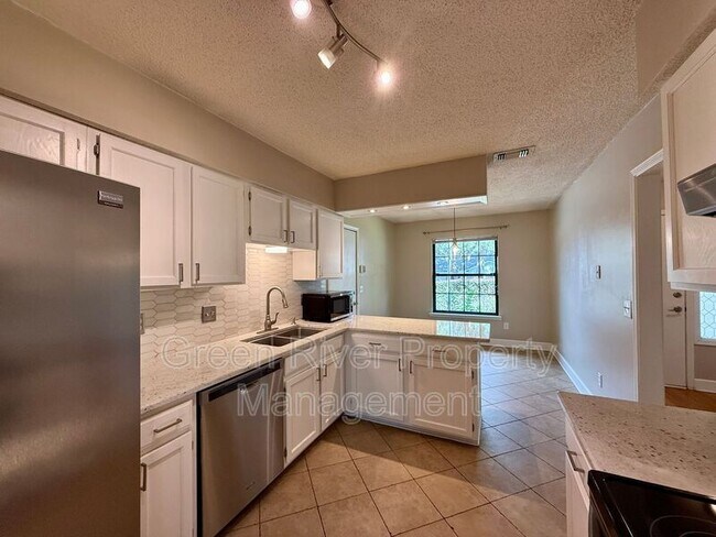Building Photo - 12955 Julington Ridge Dr E