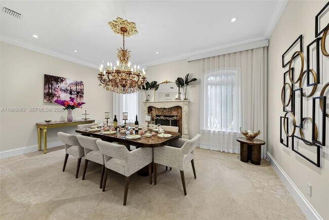 Building Photo - 628 Coral Way