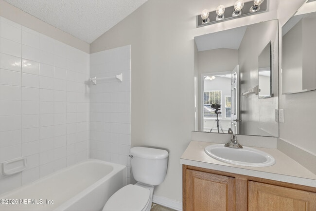 Building Photo - 9205 Redtail Dr