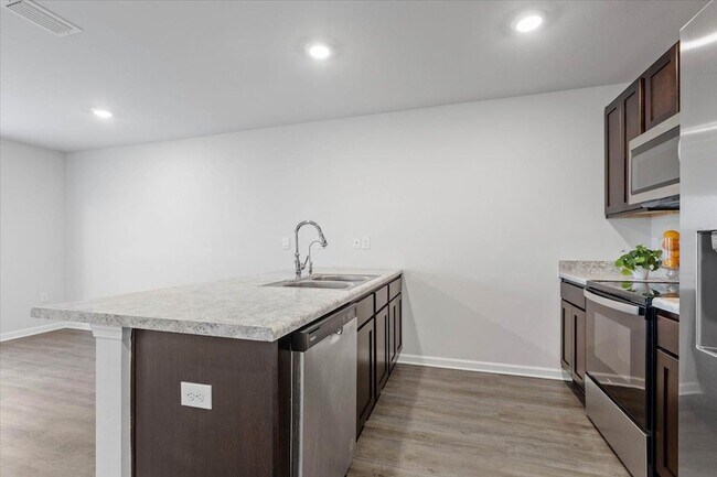 Building Photo - 4522 Rivers Landing Dr