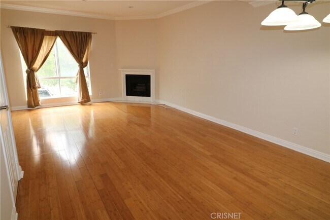 Building Photo - 14631 Dickens St