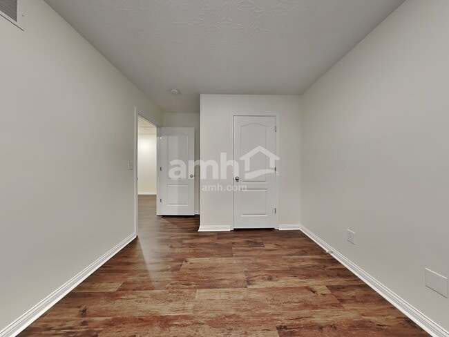 Building Photo - 10319 Stonewall Ct