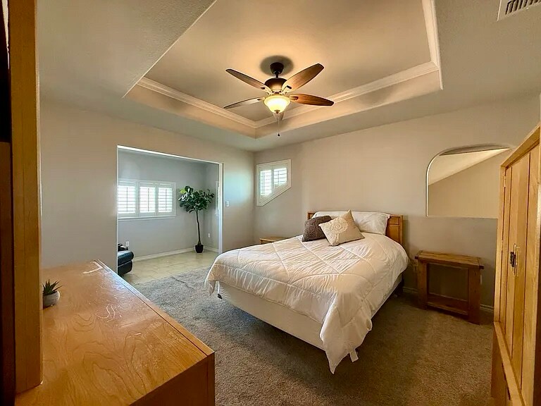 Building Photo - 15637 Palmira Ave